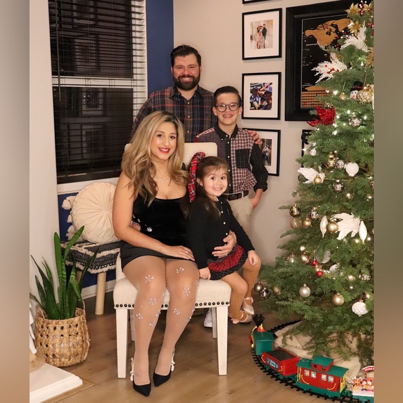 LIKE THIS POST TO BE NOTIFIED OF LIVE SHOW! - Picture 7 of 7